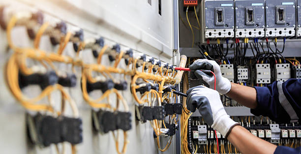 Professional Electrician technician working in Clermont, IN